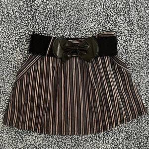 NWOT - Rachael & Chloe - Skirt - Size M